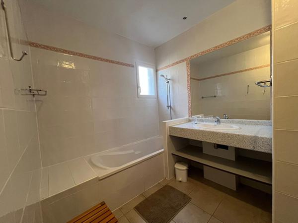 Très belle villa 3 chambres dans environnement privilégié