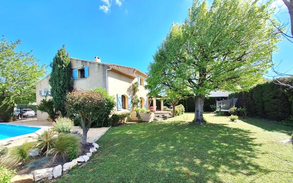 Maison à vendre    5 pièces •  Montfavet - Avignon