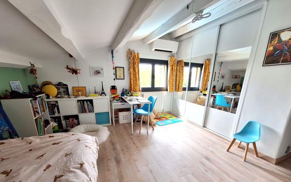 Maison à vendre    5 pièces •  Montfavet - Avignon