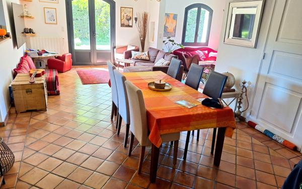 Maison à vendre    5 pièces •  Montfavet - Avignon