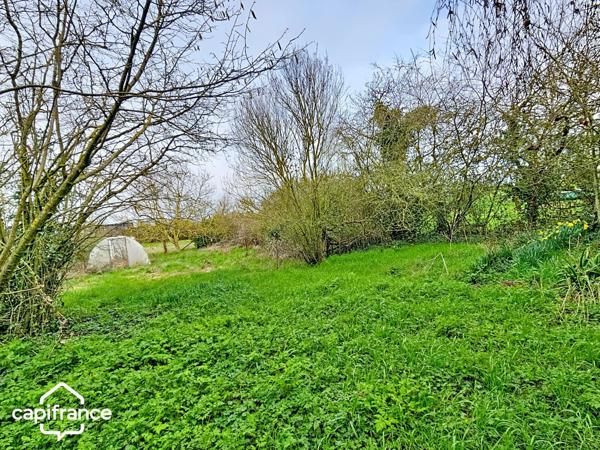 BRIE (79) A rénover : 163 m² habitables + 400 m² de dépendances sur 2 111 m² de terrain