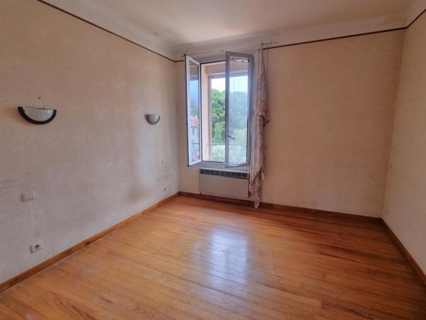 Maison de village garage + terrasse