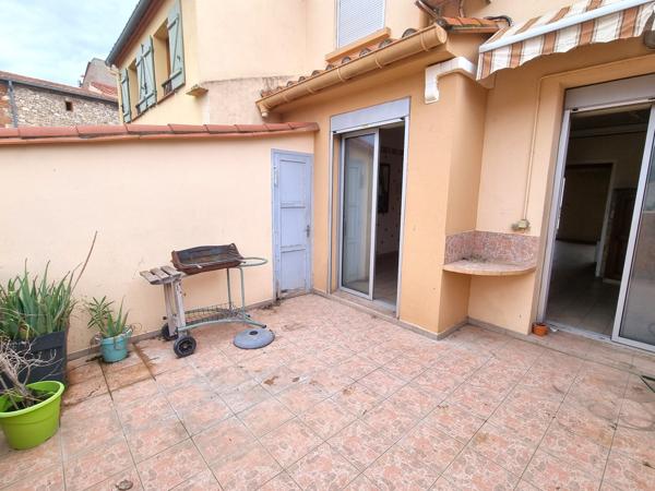 Maison de village garage + terrasse