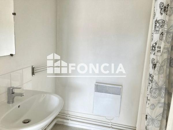 Location Studio 18.52 m² - 144 RUE DE LA DELIVRANDE Caen 14000