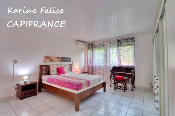 Sainte-Anne – Villa T5 de plain-pied avec piscine et magnifique jardin paysager