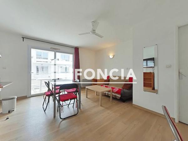 Location Appartement meublé 2 pièces 35.47 m² - 6 RUE DE LA SOLE La Rochelle 17000