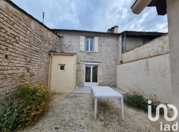 Maison de village 5 pièces de 140 m² à Le Fleix (24130)