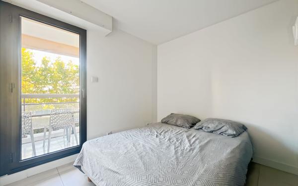 Appartement à vendre    2 pièces • 32,79 m2 Fréjus