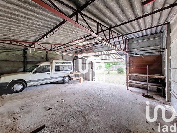 Maison 6 pièces de 101 m² à Foëcy (18500)