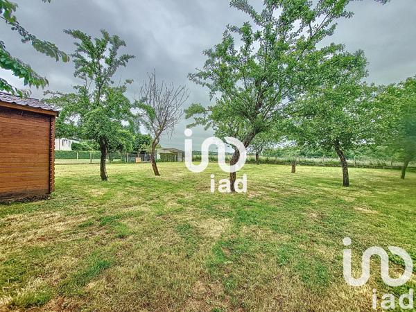 Maison 6 pièces de 101 m² à Foëcy (18500)