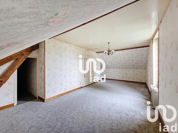 Maison 6 pièces de 101 m² à Foëcy (18500)