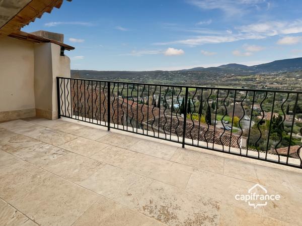 Appartement de charme 4 pièces avec terrasses et vue exceptionnelle à FAYENCE (83)