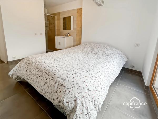 Appartement de charme 4 pièces avec terrasses et vue exceptionnelle à FAYENCE (83)