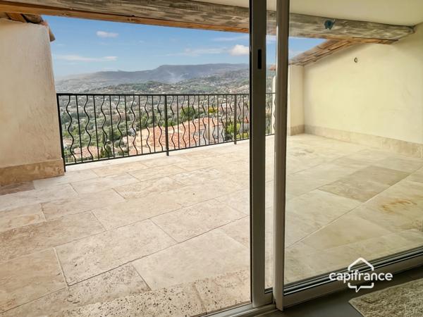 Appartement de charme 4 pièces avec terrasses et vue exceptionnelle à FAYENCE (83)