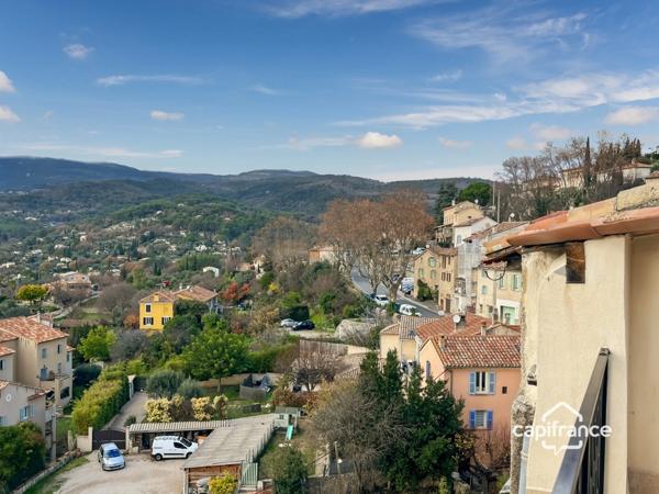 Appartement de charme 4 pièces avec terrasses et vue exceptionnelle à FAYENCE (83)