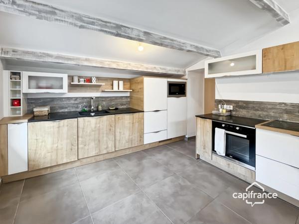 Appartement de charme 4 pièces avec terrasses et vue exceptionnelle à FAYENCE (83)