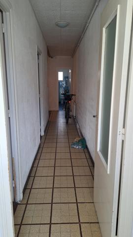 Maison de type "ÉCHOPPE BORDELAISE" - idéalement située : Bordeaux Caudéran Boulevard d'Arès entre la Cité Administrative et le Stade Chaban Delmas - quartier particulièrement calme - de plain-pied - petit jardinet privatif -