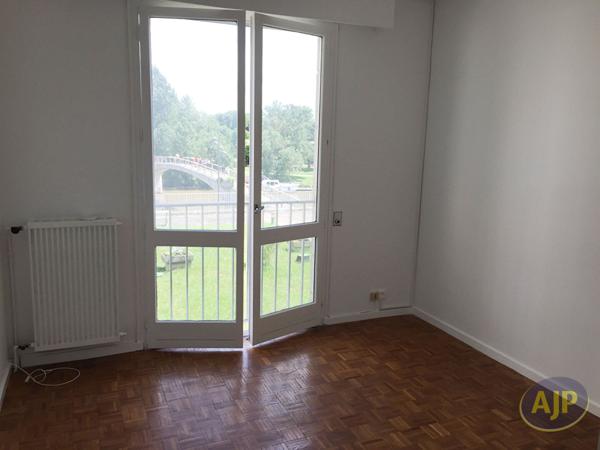 Location appartement Saintes : 595 € - AJP Immobilier Saintes