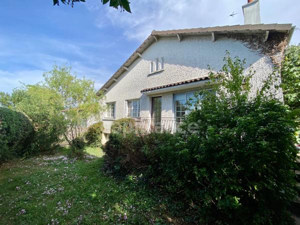 Maison à vendre 7 pièces LIGUGE (86)