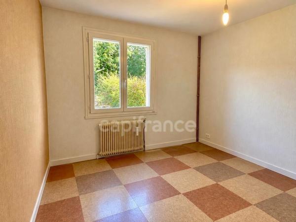 Maison à vendre 7 pièces LIGUGE (86)