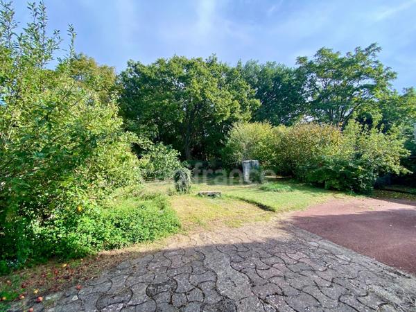 Maison à vendre 7 pièces LIGUGE (86)