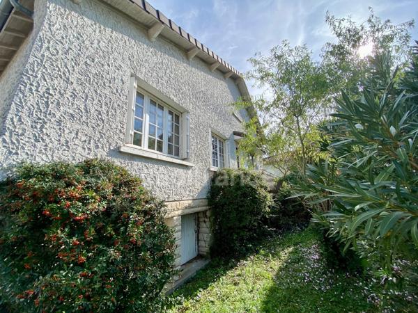 Maison à vendre 7 pièces LIGUGE (86)