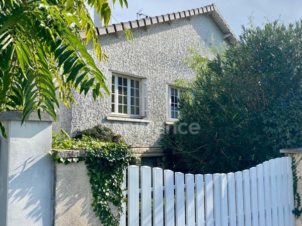 Maison à vendre 7 pièces LIGUGE (86)