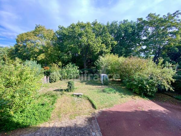 Maison à vendre 7 pièces LIGUGE (86)