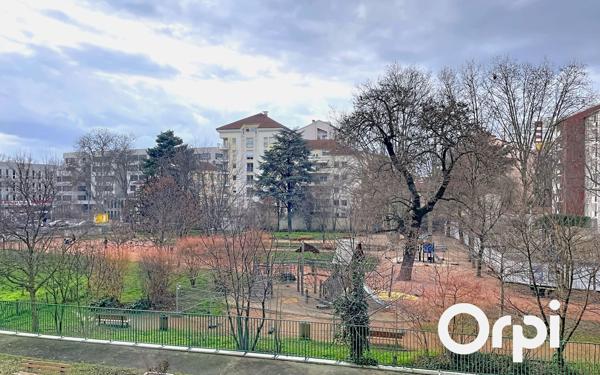 Appartement à vendre    4 pièces • 108,30 m2 Villeurbanne