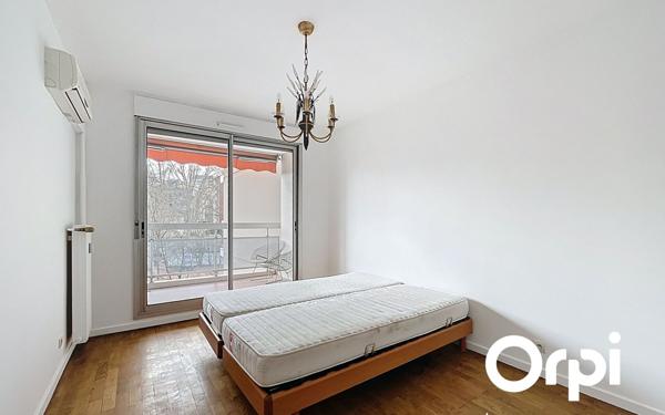 Appartement à vendre    4 pièces • 108,30 m2 Villeurbanne