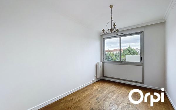 Appartement à vendre    4 pièces • 108,30 m2 Villeurbanne