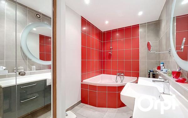 Appartement à vendre    4 pièces • 108,30 m2 Villeurbanne