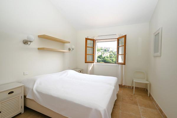 Maison 7 pièce(s) 195 m2 - Châteauneuf-de-Grasse