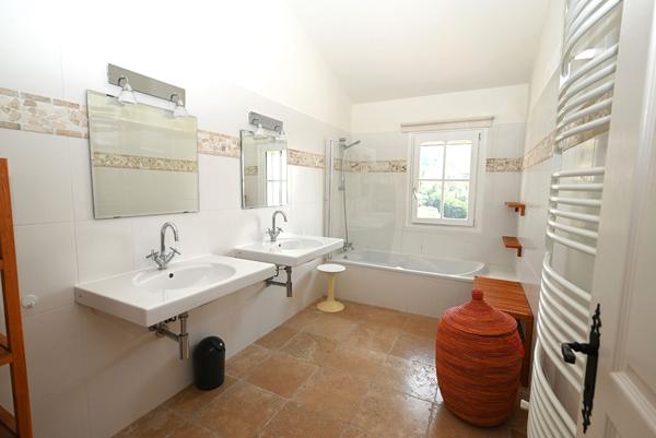 Maison 7 pièce(s) 195 m2 - Châteauneuf-de-Grasse