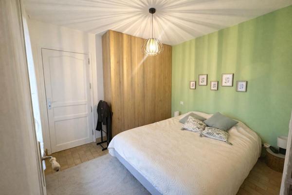 Maison familiale avec piscine, proche commodités