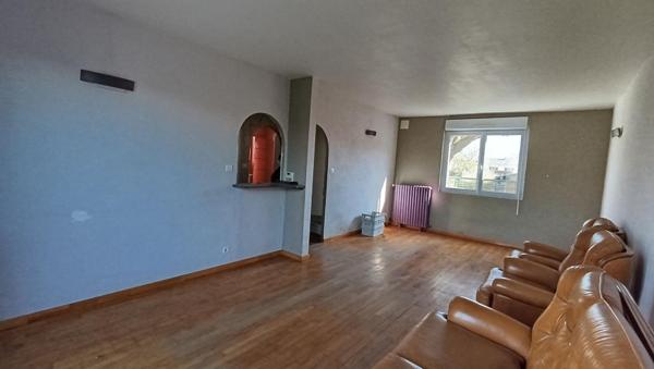 Maison Fere Champenoise 6 pièce(s) 106 m2