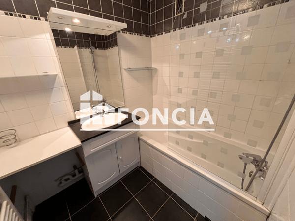 Location Appartement 3 pièces 69.6 m² - 26 AVENUE JEAN JAURES Roubaix 59100