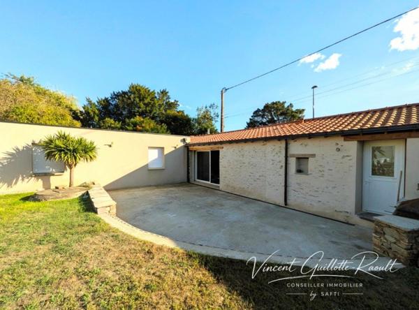 SAINT-LÉGER-LES-VIGNES – Maison en pierre entièrement rénovée avec goût – Jardin, puits et grand garage