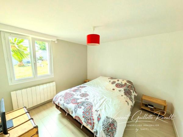 SAINT-LÉGER-LES-VIGNES – Maison en pierre entièrement rénovée avec goût – Jardin, puits et grand garage