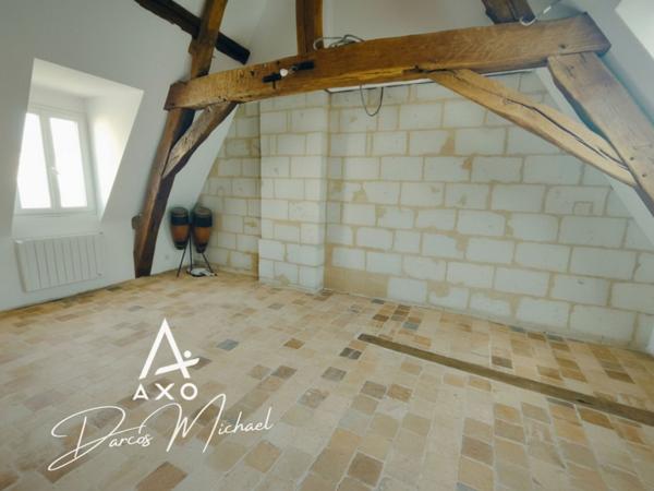 Immeuble de caractère – ~375 m² | Maison principale, 3 appartements loués, local professionnel | Beaufort-en-Anjou