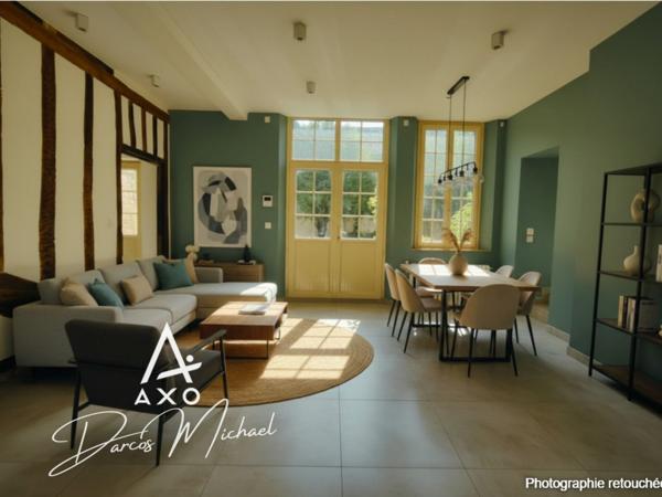 Immeuble de caractère – ~375 m² | Maison principale, 3 appartements loués, local professionnel | Beaufort-en-Anjou