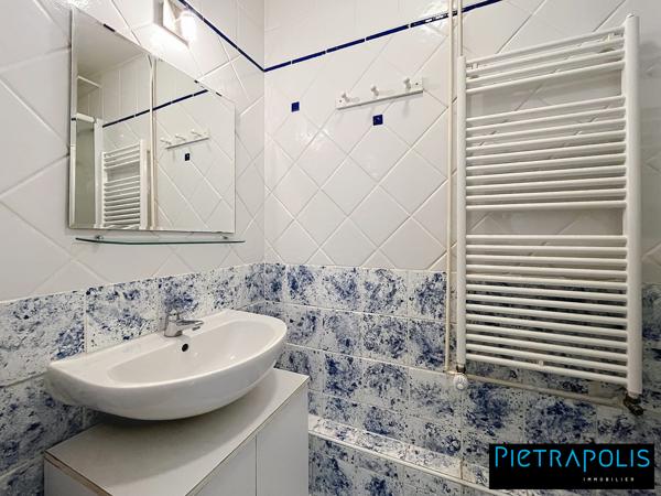 À VENDRE – Grand T5 de 127 m² lumineux avec terrasse – Proche centre de Miribel