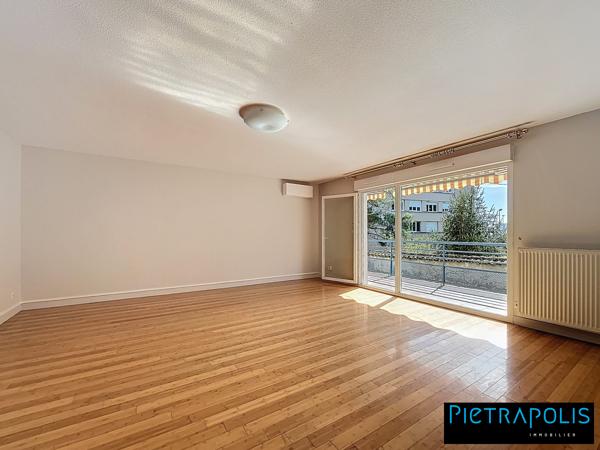 À VENDRE – Grand T5 de 127 m² lumineux avec terrasse – Proche centre de Miribel