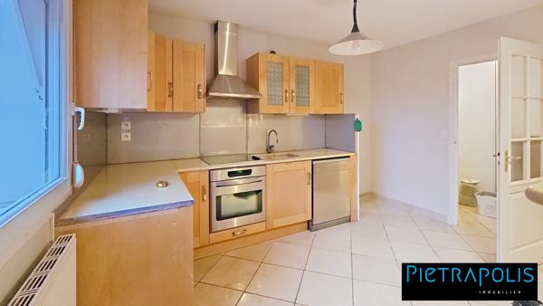 À VENDRE – Grand T5 de 127 m² lumineux avec terrasse – Proche centre de Miribel