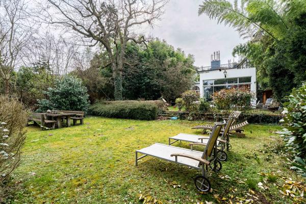 Magnifique duplex avec jardin au pied du golf de Saint-Cloud