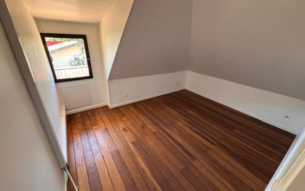 Maison à louer    6 pièces • 199 m2 Remire-Montjoly