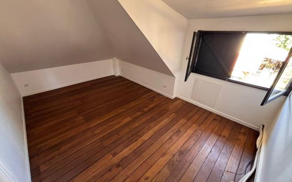 Maison à louer    6 pièces • 199 m2 Remire-Montjoly