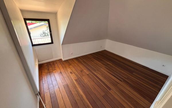 Maison à louer    6 pièces • 199 m2 Remire-Montjoly