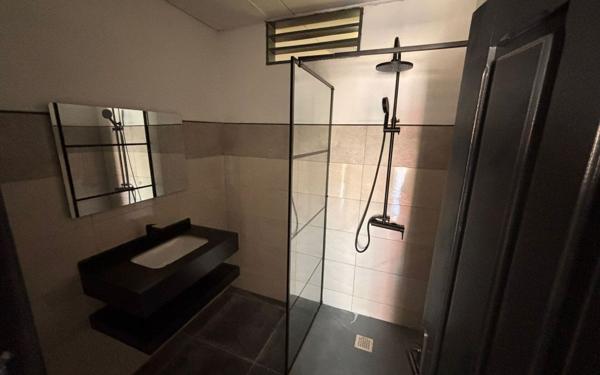 Maison à louer    6 pièces • 199 m2 Remire-Montjoly