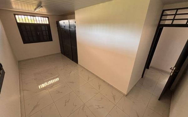 Maison à louer    6 pièces • 199 m2 Remire-Montjoly